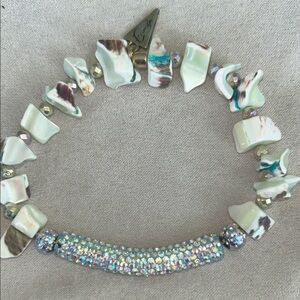 Eramish Elegant Shell-like Beaded Bracelet with Iridescent Accents